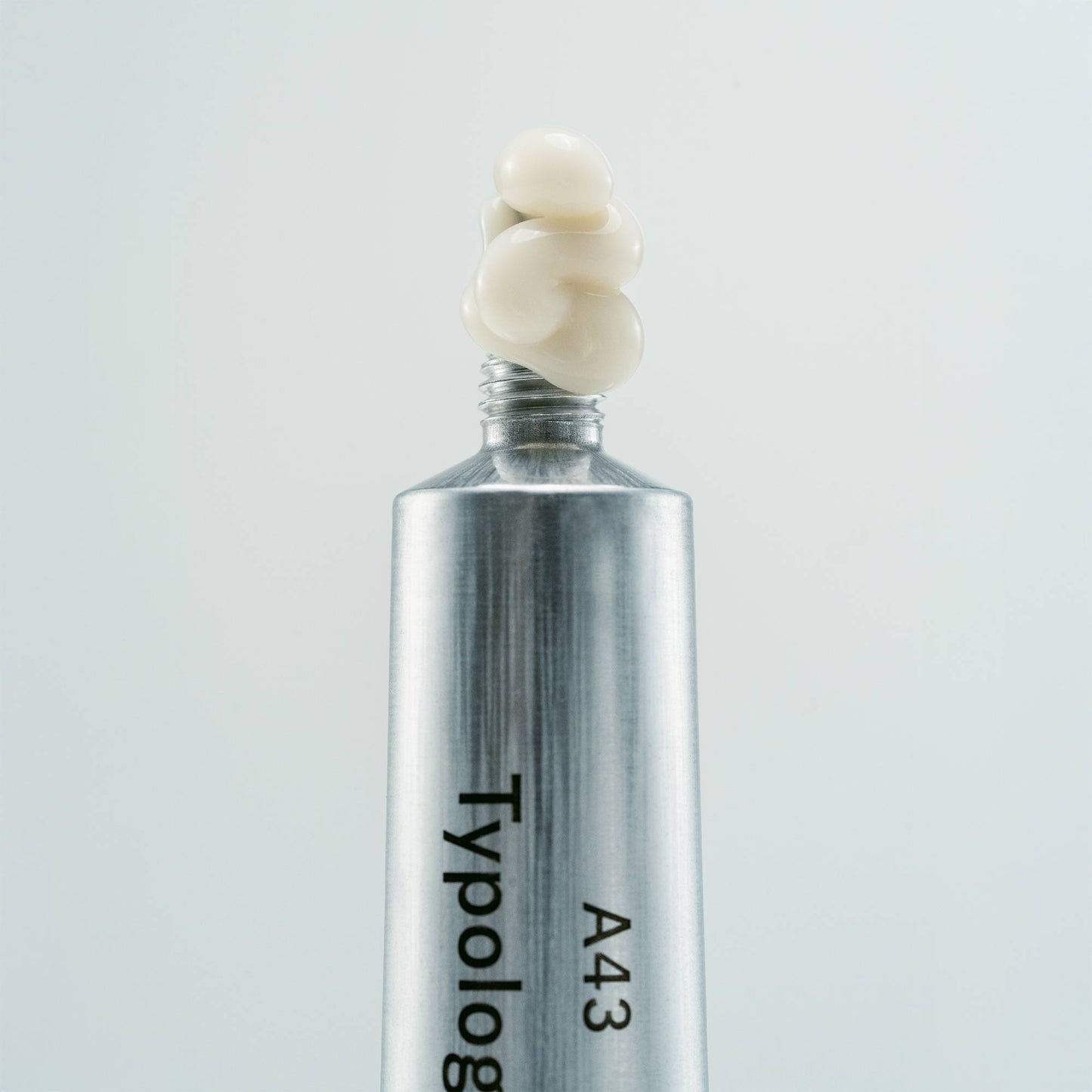 Concentré Local Tenseur A43
Complexe de peptides inhibiteurs 10% + Acide hyaluronique