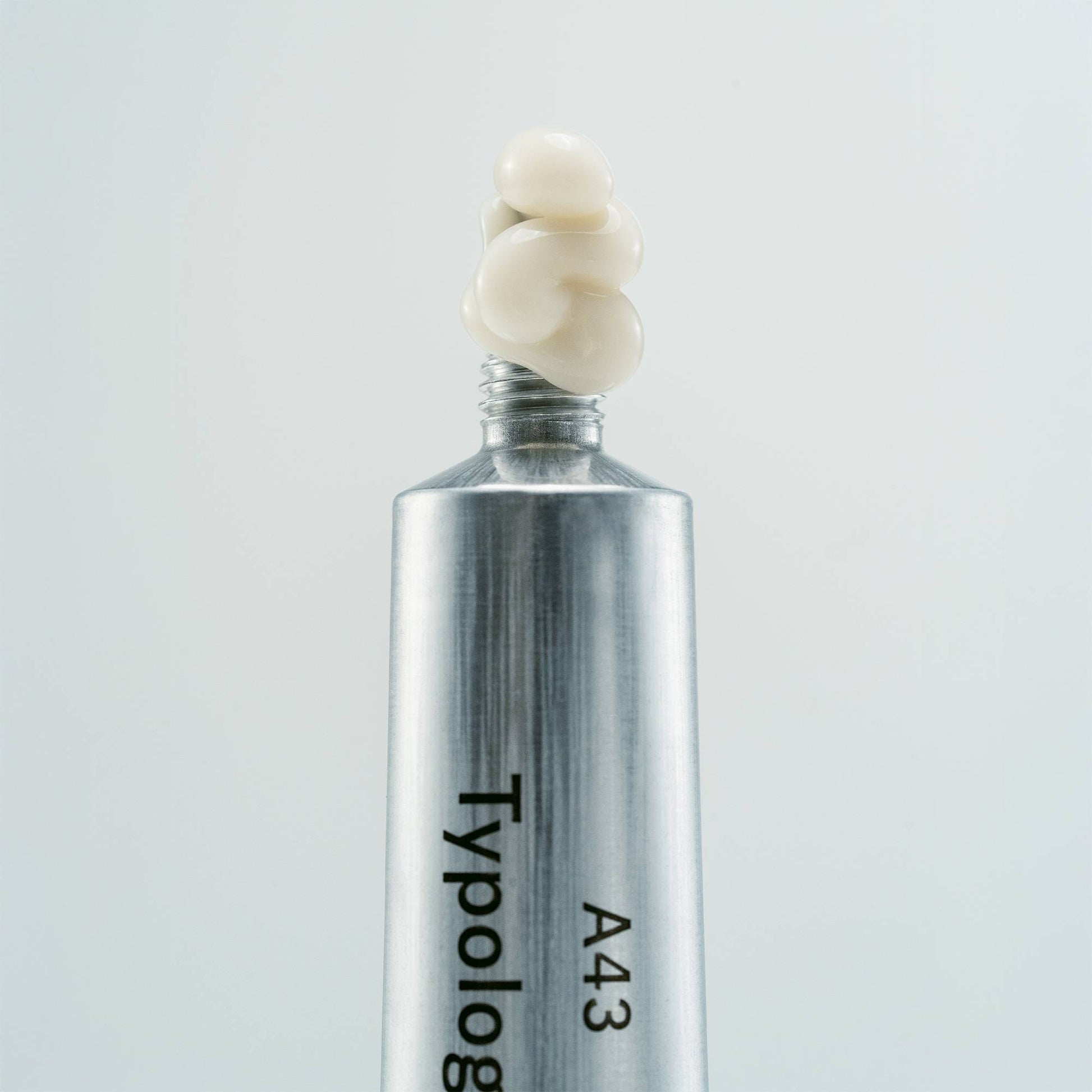 Concentré Local Tenseur A43
Complexe de peptides inhibiteurs 10% + Acide hyaluronique